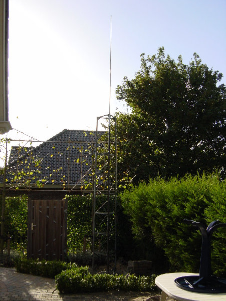 DSC00824.JPG (560.6 KiB) 42530 keer bekeken Achter in de hoek van de tuin