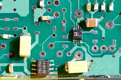 Positionering-AD8310-en-LM78L05SM.jpg (116.64 KiB) 120480 keer bekeken Positionering AD8310 en LM78L05SM